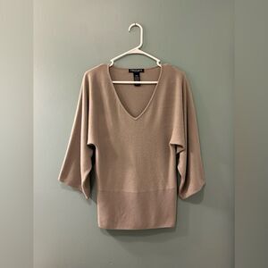 NWOT … CONTACT NEW YORK “Size: M” Top / Sweater